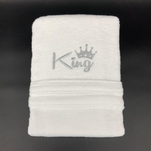 חלוק מגבת רקום KING בכסף חלוק מגבת רקום KING בכסף