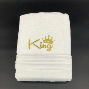חלוק מגבת רקום KING בזהב חלוק מגבת רקום KING בזהב