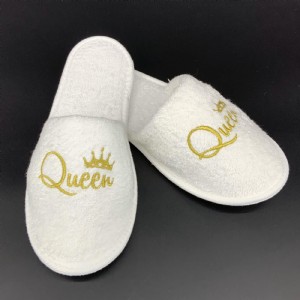כף כף רקום QUEEN זהב כף כף רקום QUEEN זהב
