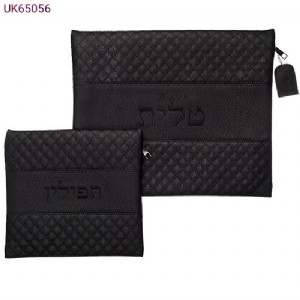 סט טלית תפילין דמוי עור עם ריקמה 36*29 ס"מ סט טלית תפילין דמוי עור עם ריקמה 36*29 ס"מ